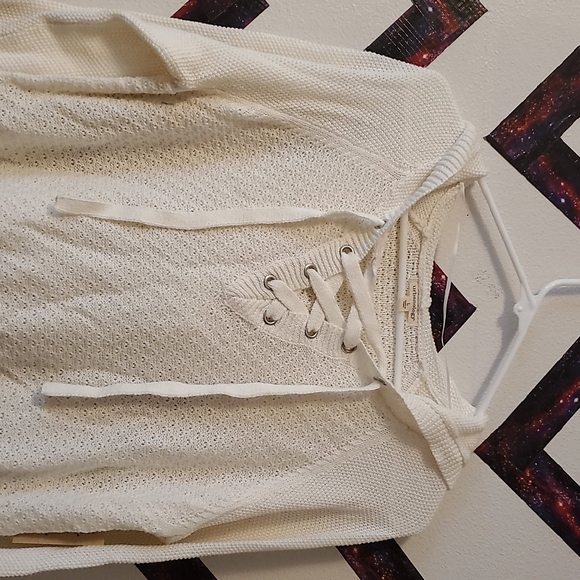 🆕️ Urbanology Lace Up Hoodie - Picture 3 of 4